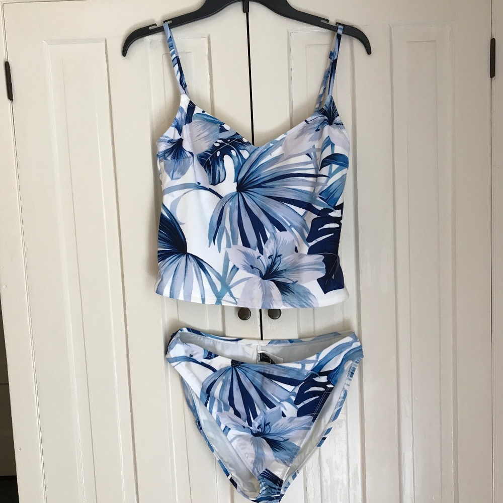 LA BLANCA 2 PIECE SWIMSUIT W/SARONG SET NWOT - Picture 11 of 11